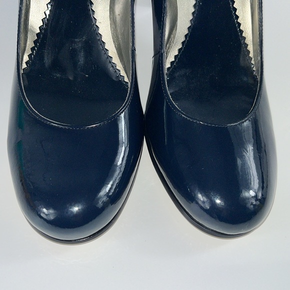 Anne Klein Navy Patent Leather Heel Size 9 - Picture 8 of 9
